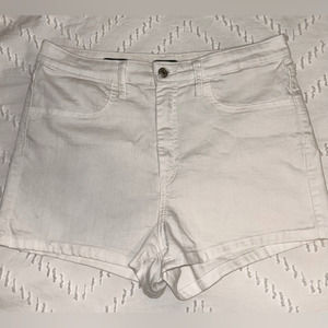 Wild Fable- Highest Rise shorts,‎ white — sz 16